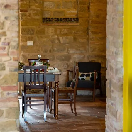 L'olmo Di Casigliano Cessapalombo