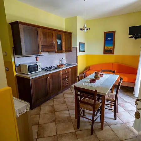 L'olmo Di Casigliano Cessapalombo