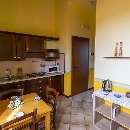 L'olmo Di Casigliano Cessapalombo